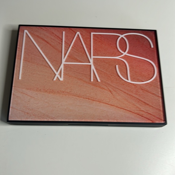 NARS cheek & eye palette - Picture 2 of 3